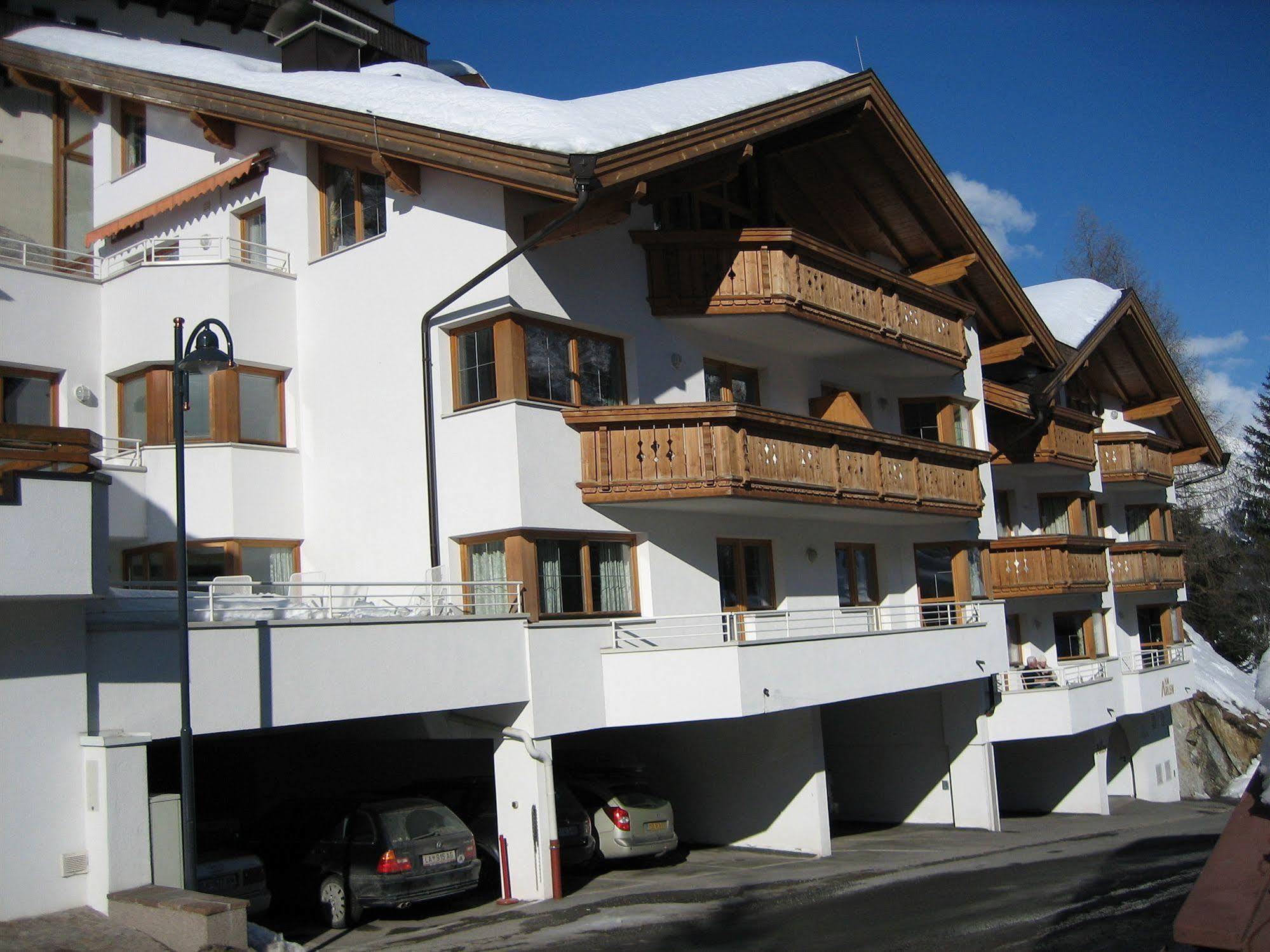 Fliana Arlberg Studios ซังคท์อันทอนอัมอาร์ลแบร์ก ภายนอก รูปภาพ